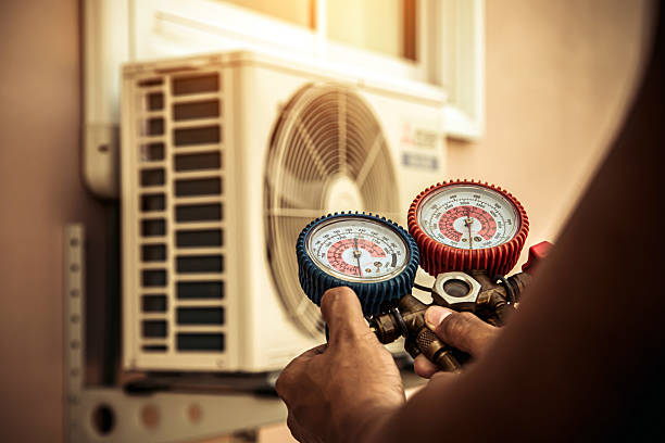 Professional Hvac technician working in Santa Clara, UT
